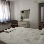 Apartment Piso Dos Junto Plaza Colon